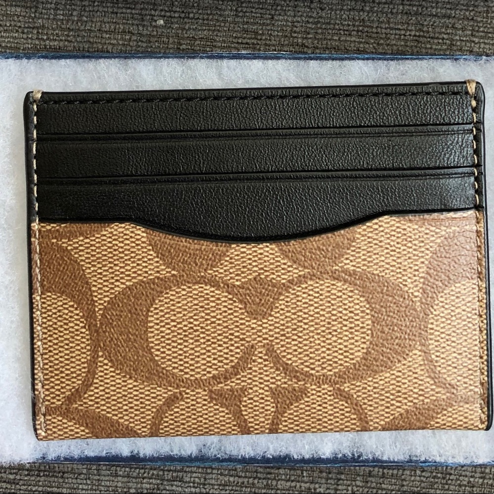 BRAND NEW Coach card holder